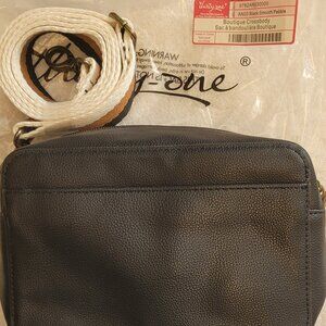 Thirty-One Gifts Double Zip Crossbody In Black Smooth Pebble